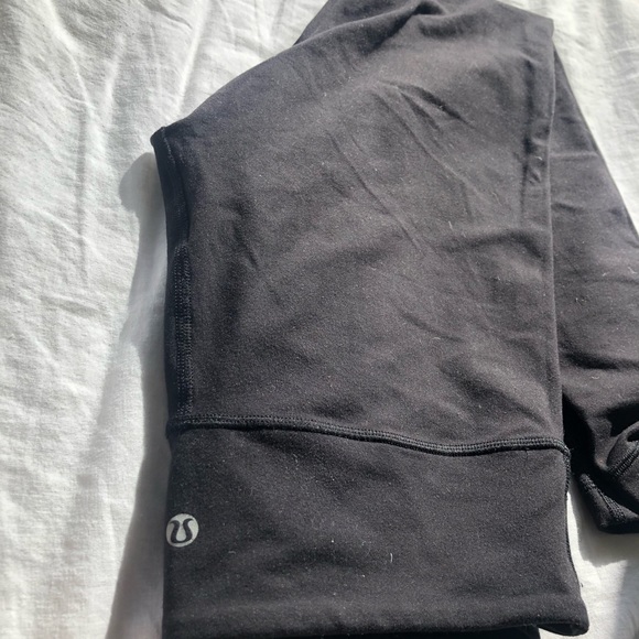 Lululemon low-cut alined pants size 6 - Picture 3 of 3